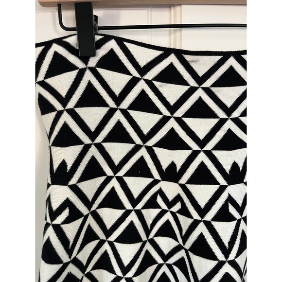 Trina Turk Geometric Pattern Mini Skirt Size Large - Picture 4 of 6